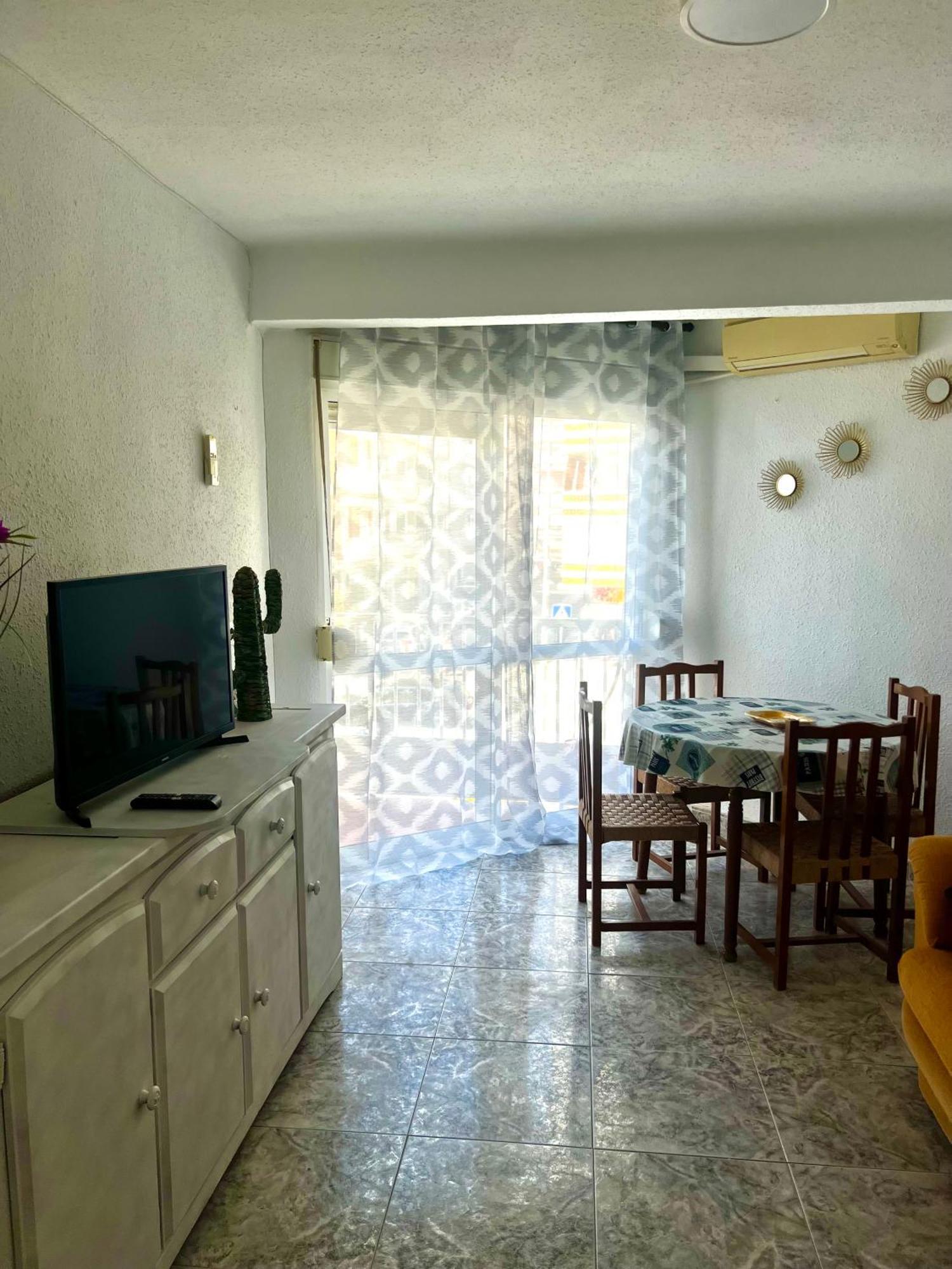Apartamento 3 Habitaciones En Torre Del Mar A 50 Metros De La Playa 外观 照片